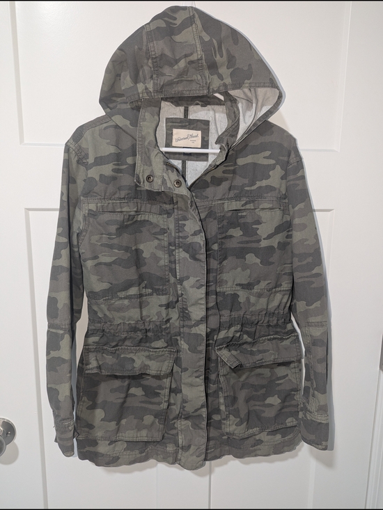 Universal Thread Jackets & Blazers - Universal Thread Women's Green Camo Hooded Utility Jacket